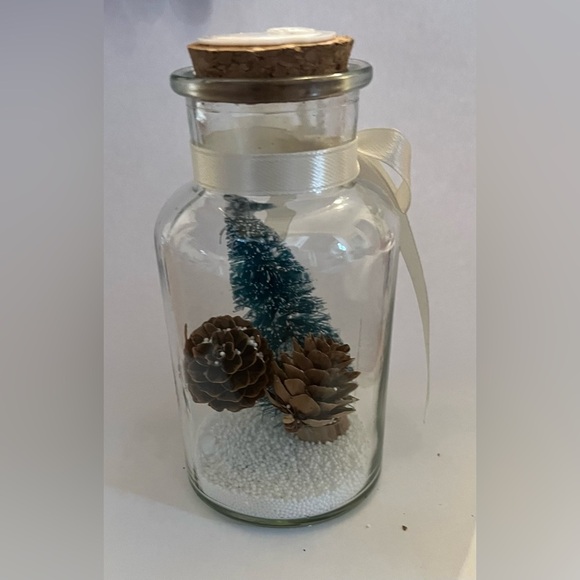 New in box glass mason jar with faux Christmas tree, snow, & pinecones - Picture 6 of 8